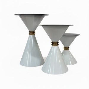 میز سوارز هرمی